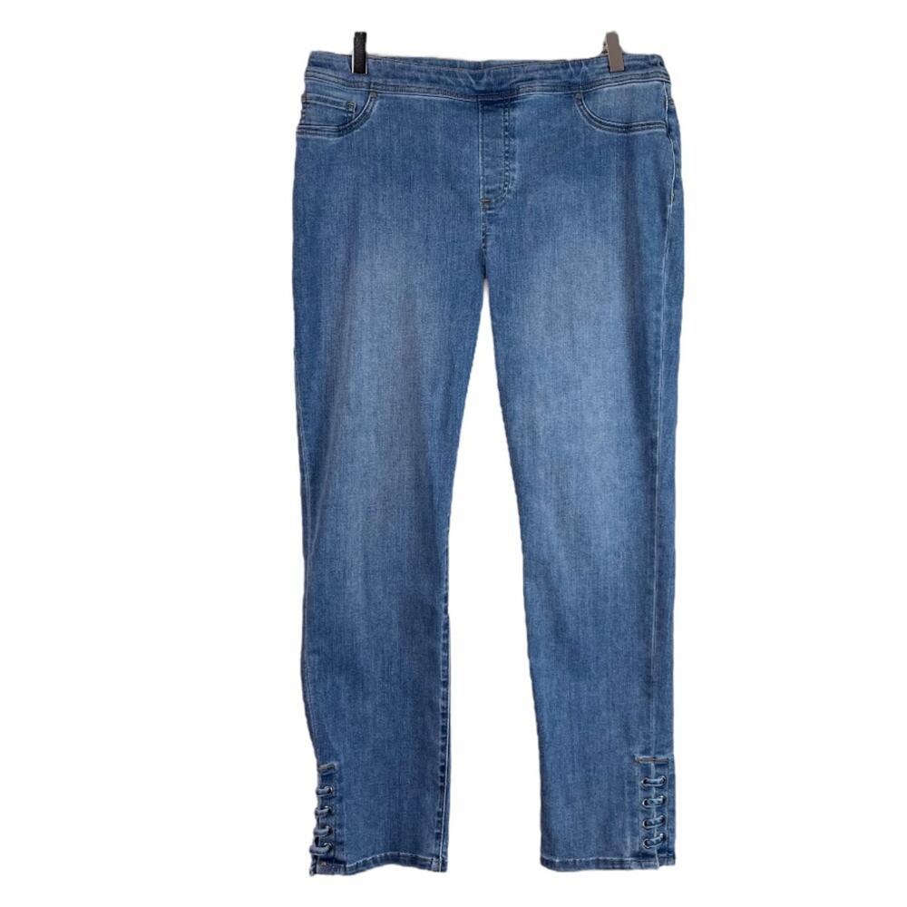 Chicos Slimming Lace Up Ankle Jeans Pull On Light Wash Girlfriend 1.5 Size 10